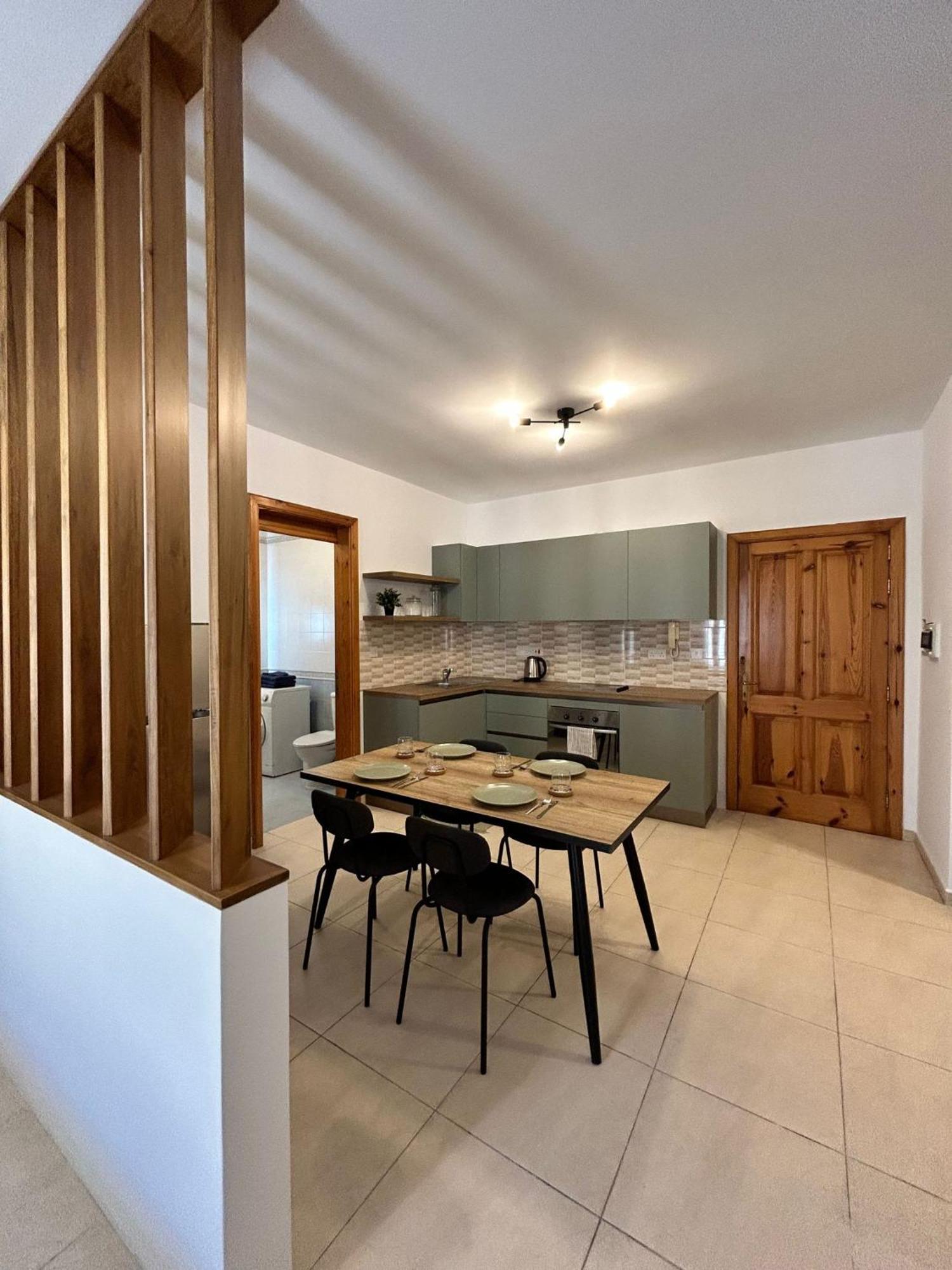 Sliema Apartment *